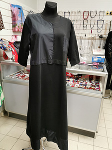 Suur suurus Moekas must kleit (3 foto / 6)