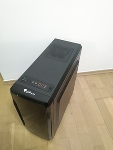 Xeon E5-2680/X99/16GB/SSD 256GB/HDD 500GB/Radeon RX 470 8GB (5 foto / 9)