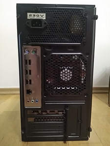 Xeon E5-2670/X79/32GB/SSD 128GB/320GB/GeForce GTX 1660Ti 6GB (6 foto / 10)