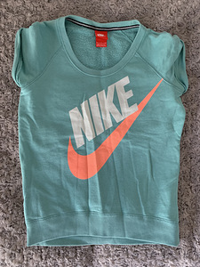Футболка Nike (1 фото из 3)
