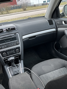 Skoda, octavia (7 фото из 9)