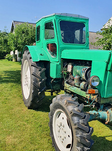 Traktor T40 AM, 1989a (2 foto / 5)