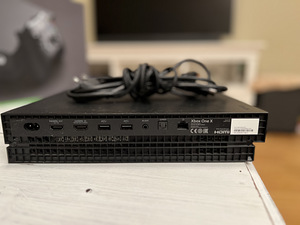 Xbox one x 1tb (3 foto / 3)