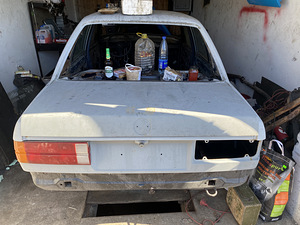 Продается BMW E30 Седан (1 фото из 5)