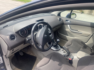 Продам Peugeot 308 2010 1.6 88kw (9 фото из 11)