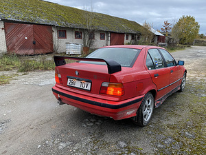 Продается BMW e36 1.8is manual. (6 фото из 7)