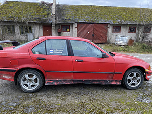 Продается BMW e36 1.8is manual. (7 фото из 7)