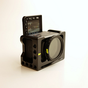Sony Cyber-shot DSC-RX0ii Mark2 4K with ZEISS® Tessar T*24mm (3 foto / 10)