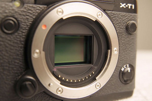 Komplekt Fujifilm X-T1 + XF 18mm f/2 R + XF 27mm f/2.8 (6 foto / 10)