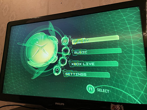 XBOX (2002. aasta) koos puldi ja mänguga (4 foto / 6)