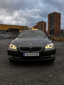 BMW F11 525 D 2012 (6 foto / 15)