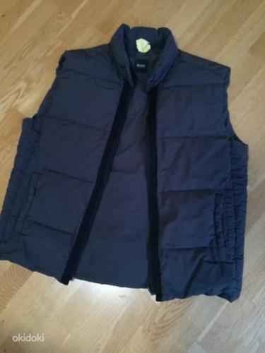 Однотонная осенняя куртка черного цвета (съемный жилет из перьев) "Hugo Boss" XL (фото #8)