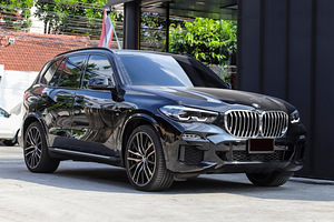OEM disainiga lävepakud BMW X5 G05 2018+ jaoks (7 foto / 9)