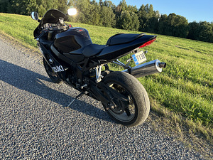 Suzuki gsx-r600 (3 foto / 6)