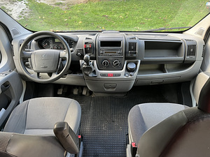Peugeot boxer (10 фото из 14)