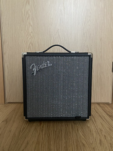 FENDER RUMBLE 15 V3 BASS COMBO (2 foto / 10)