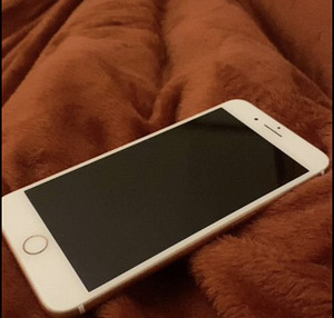 iPhone 7 uus (2 foto / 4)