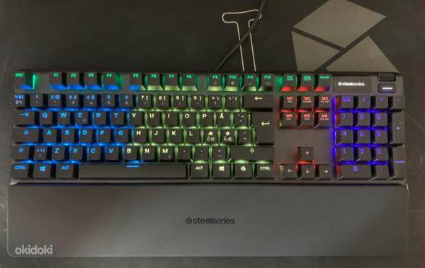 SteelSeries Apex 5 Gaming Keyboard (фото #1)