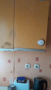 Annan tasuta köögiriiulid + köögikapp-püstak (2 foto / 3)