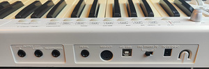 Korg K61P. MIDI-klaviatuur sisseehitatud helidega. (5 foto / 7)