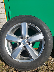 R18 235 60 (1 foto / 4)