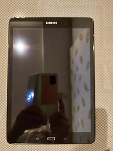 SAMSUNG GALAXY TAB A (4 foto / 4)