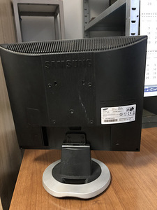 Продам монитор Samsung 710 N D (2 фото из 5)