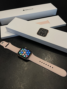 Apple Watch SE 44mm + LTE (1 foto / 4)