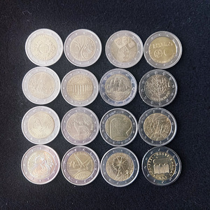 Обмен монет 2 € (5 фото из 10)