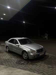 MERCEDES-BENZ (5 foto / 5)