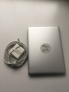 MacBook Pro 13.3" - Mid 2012 - 2.5GHz Core i5 750GB SSD (3 foto / 10)