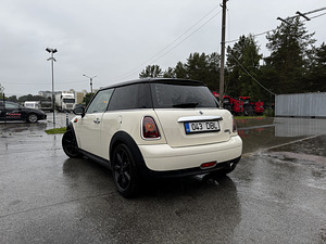 Mini Cooper D (4 foto / 9)