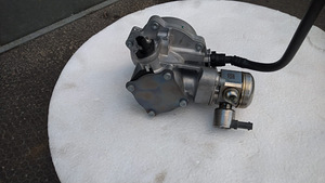 Kõrgsurvepump Vaakumpump BMW N55 HPFP EURO 6 (7610761) (3 foto / 3)