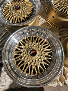 Japan Racing JR9 Gold with Machined Lip (4 foto / 10)