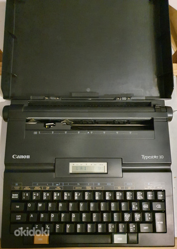 Canon Typestar 10 (электронная пишущая машинка). (фото #1)