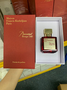 MAISON FRANCIS KURKDJIAN BACCARAT ROUGE 540 EXTRAIT (70 ML) (2 foto / 4)