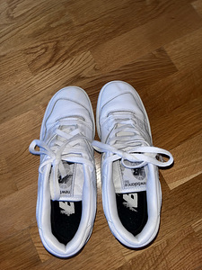 ПРОДАМ КРОССОВКИ ОРИГИНАЛ NB(new balance 550) (6 фото из 6)