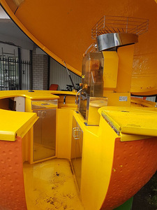 Apelsinikujuline kiosk / mobiilne kiosk (7 foto / 7)