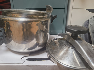 PETERHOF Pressure Cooker kiirkeedukatti (1 foto / 5)