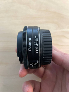 Canon 24mm efs f2.8 (2 foto / 4)