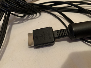 Sony Playstation AV кабель оригинальный (2 фото из 2)