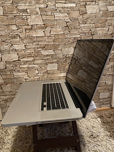 Macbook Pro Core 2 Duo 3.06 T9900 2009 defektiga (3 foto / 6)