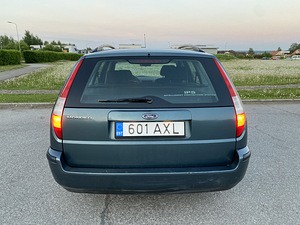 Ford Mondeo Turnier 1.8 92kw ÜV 03.25 (6 foto / 12)