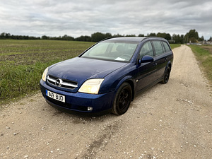 Opel Vectra (1 фото из 9)