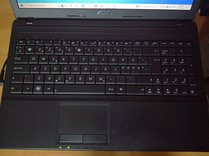 Asus X554H (2 фото из 2)