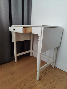Деревянный стол (3 фото из 5)