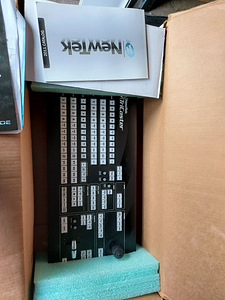 NewTek TriCaster 450 (2 foto / 4)