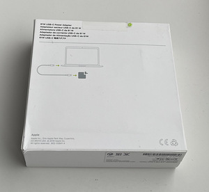Apple 61W USB-C Power Adapter (2 foto / 2)