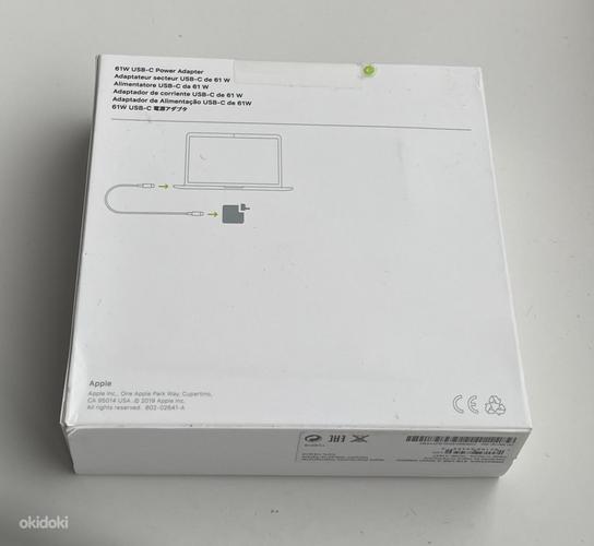 Apple 61W USB-C Power Adapter (фото #2)