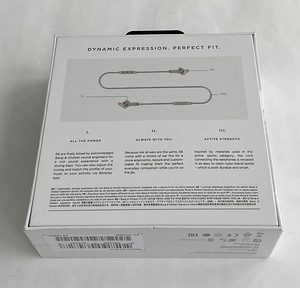 Bang & Olufsen BeoPlay E6 Black/Sand (5 foto / 6)